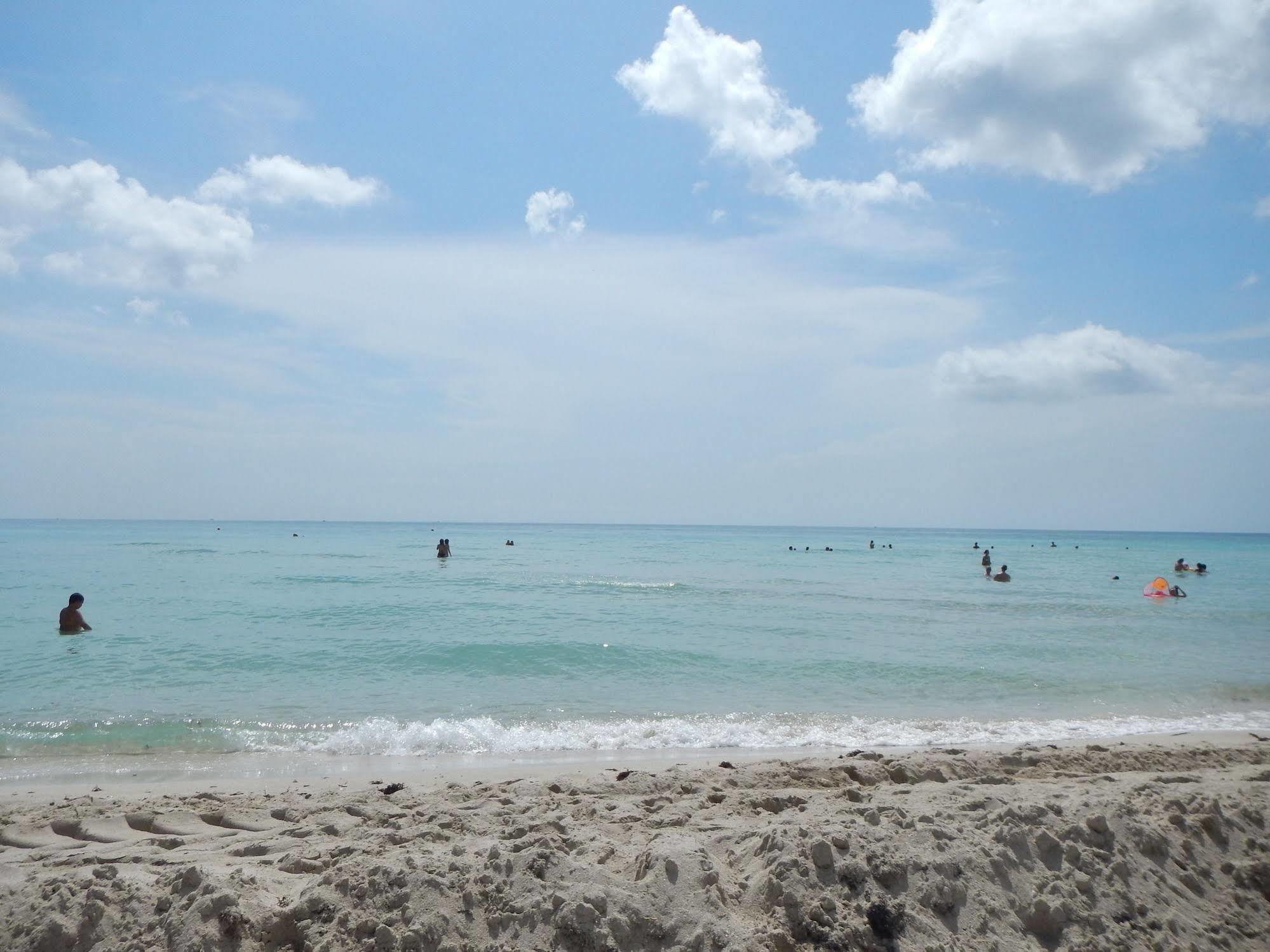 Apartments At Sian Residences Hallandale Beach Exteriör bild
